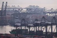 Trung Quốc cam kết chi tiêu ngân sách hiệu quả hơn để hỗ trợ tăng trưởng năm 2026