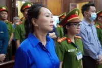 Bị cáo Trương Mỹ Lan, cựu Chủ tịch HĐQT Tập đoàn Vạn Thịnh Phát tại toà.