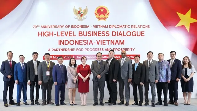 Đại diện lãnh đạo TTC AgriS và Tập đoàn Sungai Budi chụp ảnh lưu niệm