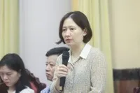 Bà Nguyễn Thu Thủy, Phó cục trưởng Cục Phát triển Doanh nghiệp nhà nước (Bộ Tài chính) trao đổi tại cuộc họp báo - (Ảnh: TT).