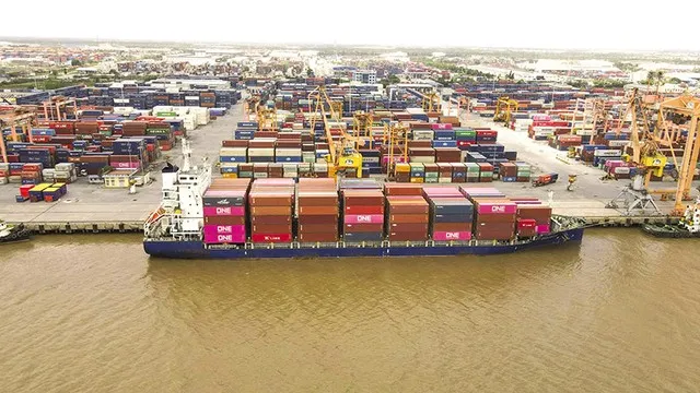 Đầu tư vào hạ tầng và logistics giúp cải thiện kết nối Việt Nam với thị trường quốc tế. Ảnh: Đức Thanh
