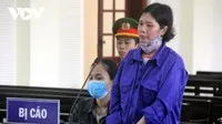 Hai bị cáo tại phiên xét xử.