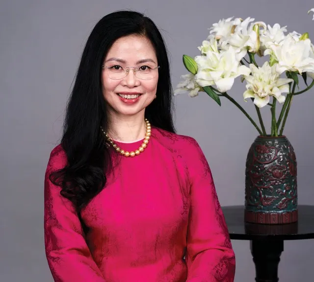 Bà Nguyễn Thúy Hạnh, Tổng giám đốc kiêm Giám đốc khối Khách hàng Doanh nghiệp và Đầu tư, Ngân hàng TNHH Một thành viên Standard Chartered Việt Nam (Standard Chartered)