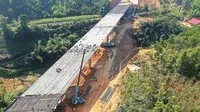 Giá vật liệu xây dựng tăng cao, khiến các công trình xây dựng, giao thông chịu sức ép đội giá thành ảnh: đức thanh