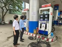 Cơ quan quản lý đã xử phạt 3 thương nhân đầu mối xăng dầu do không bảo đảm mức dự trữ tối thiểu.