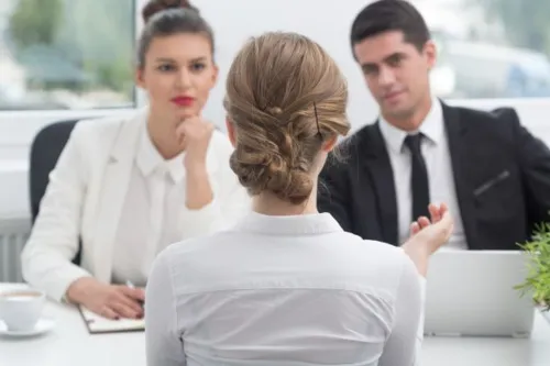 Việc cần làm nếu thăng chức nhưng không được tăng lương ảnh 1