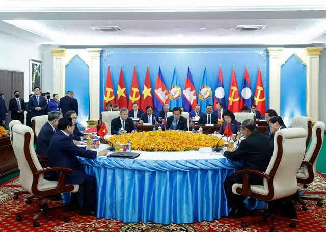 Cuộc gặp cấp cao giữa 3 đảng: Đảng Nhân dân Campuchia, Đảng Cộng sản Việt Nam và Đảng Nhân dân Cách mạng Lào. (Ảnh: Thống Nhất - TTXVN)