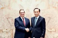 Đồng chí Lê Hoài Trung và đồng chí Bruno Rodríguez Parrilla.