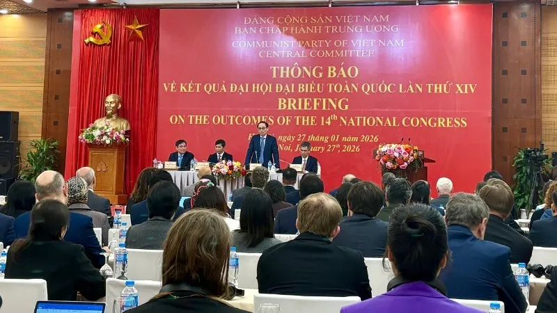 Đồng chí Lê Hoài Trung, Ủy viên Bộ Chính trị, Bộ trưởng Ngoại giao phát biểu tại buổi thông báo. (Ảnh: Nhã Nam)