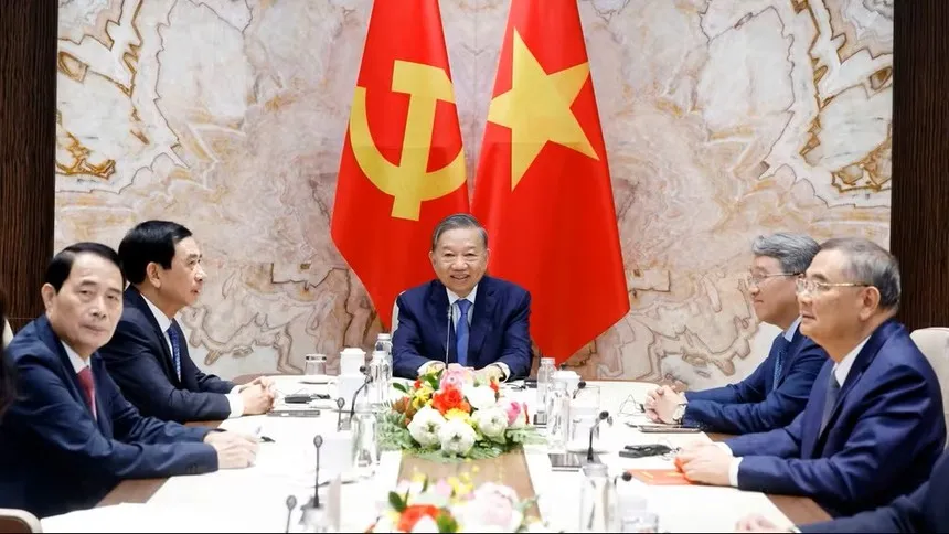 Tổng Bí thư, Chủ tịch nước Tô Lâm điện đàm trực tuyến với Tổng thống Liên bang Thụy Sĩ Guy Parmelin. ​