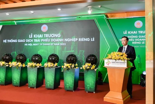 Phát biểu tại sự kiện, ông Phạm Quang Dũng, Chủ tịch HĐQT Vietcombank cho biết: "Nhân dịp Lễ khai trương ngày hôm nay, Vietcombank đã thực hiện đăng ký và sẵn sàng giao dịch 15 mã trái phiếu đã phát hành riêng lẻ của Vietcombank".