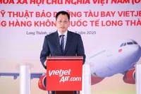 Phó Cục trưởng Cục Hàng không Việt Nam Đỗ Hồng Cẩm, chúc mừng Vietjet khởi công dự án Trung tâm Kỹ thuật Bảo dưỡng Tàu bay
