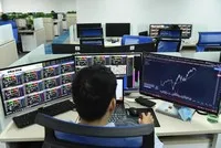 VN-Index tăng gần 20 điểm, thanh khoản xuống mức thấp nhất 2 tuần