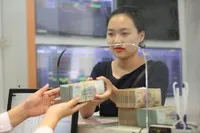 Vốn trái phiếu huy động giảm 25%, mừng và lo