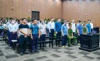 Các bị cáo bị truy tố trước tòa