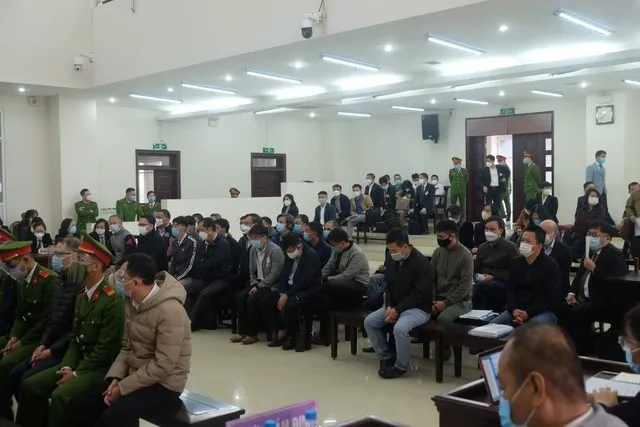 Nhiều bị cáo được tại ngoại.