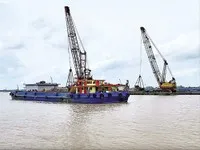 Các phương tiện neo đậu tại khu vực khai thác của Công ty Trung Hậu 68 (Ảnh: TTO)