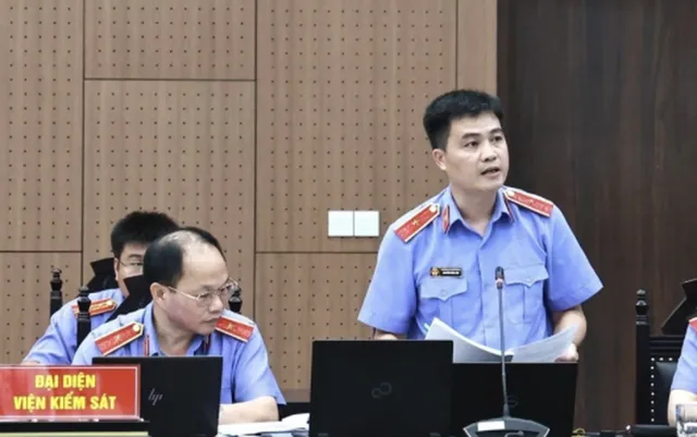 Đại diện Viện Kiểm sát trình bày quan điểm tại phiên tòa hôm 29/7