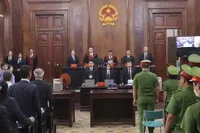 Toàn cảnh phiên toà