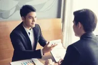 Ngân hàng cần đảm bảo nhân viên tư vấn bảo hiểm được đào tạo chuyên sâu về lĩnh vực này