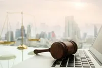 Xét xử vụ Giám đốc Công ty Cửa cuốn Úc bị cáo buộc chiếm đoạt tiền của ngân hàng