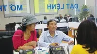 Một số kênh đầu tư như chứng khoán, địa ốc đang cạnh tranh hút dòng tiền tiết kiệm