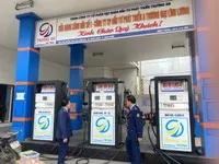 Đội QLTT số 7 Kiểm tra tại cửa hàng xăng dầu số 1 tại xã Ninh Giang, Ninh Bình